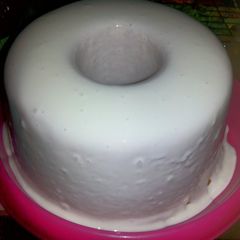 A picture of Ummi'sLemon pound cake.
