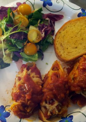 A picture of Donnetta's Stuffed Italian Shells.