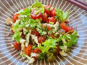 A picture of organic salad