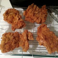 A picture of Homestyle Country Fried Boneless Chicken Thighs.