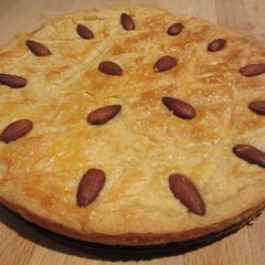 A picture of Dutch Butter cake.