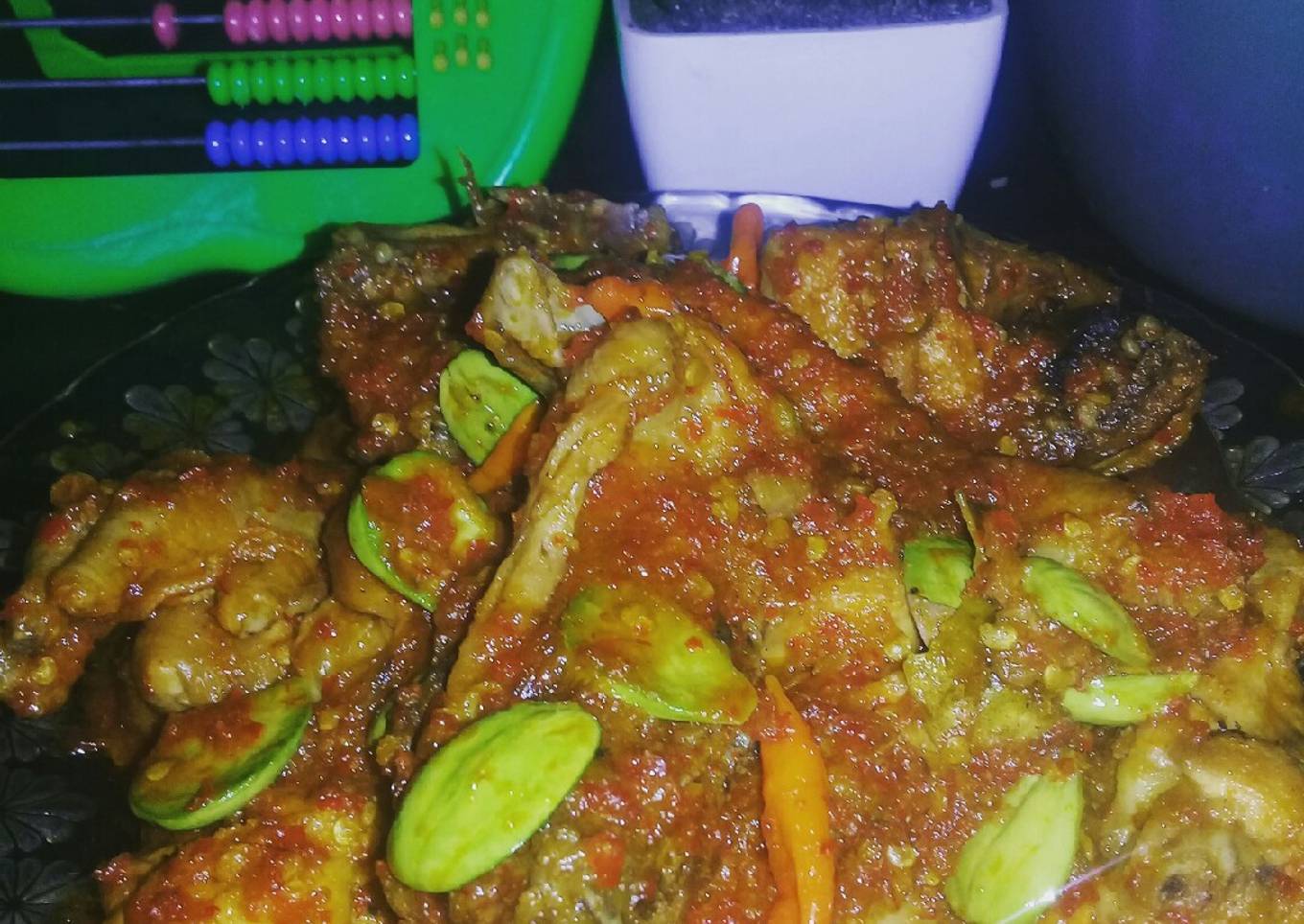 Rica ayam pete