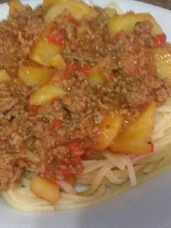 Una foto de Fideos con salsa bolognesa