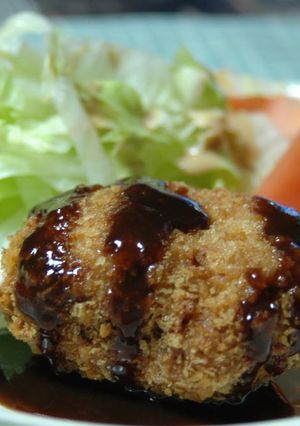 A picture of Easy Menchi Katsu (Deep-fried Minced Meat Patties).