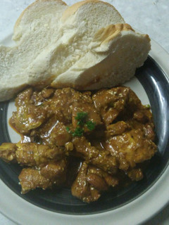 A picture of Spicy Almond and Sesame Chicken.