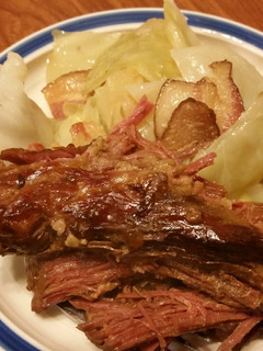 A picture of Corned beef and cabbage.