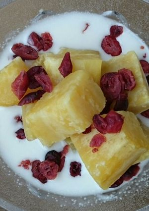 A picture of Sweet Potato In Coconut Milk Dessert.
