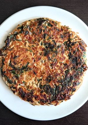 Una foto de Tortilla de hojas de remolacha