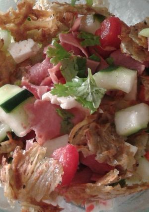 Una foto de Ensalada fácil con patata tostada