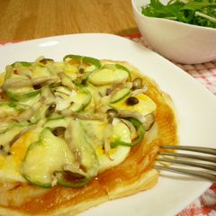 A picture of Easy Crispy Pizza.