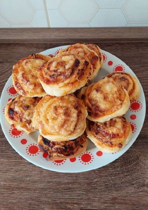 Pizzás tekercs recept fotója