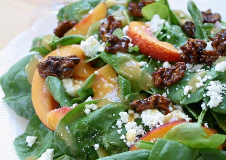 Spinach &amp; Nectarine Salad