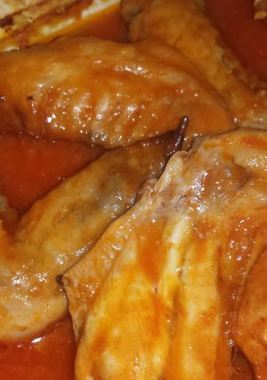 A picture of Kickin Hot wings.