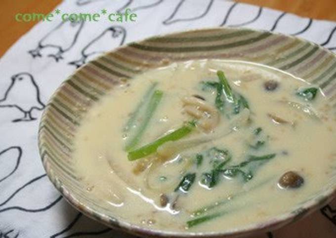 Recipe of Award-winning No Need for Dashi Turnip Green &amp; Soy Milk Miso Soup