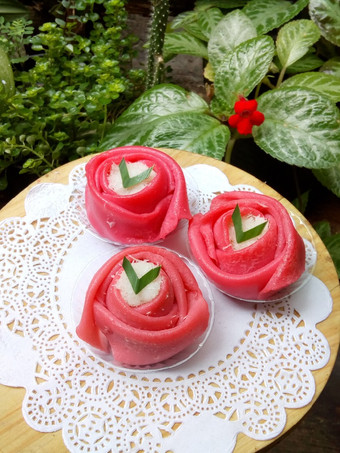 Resep Dadar Gulung Mawar Enak