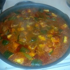 A picture of caldo de albondigas(meatball stew).