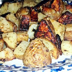 A picture of Garlic & Seasalt Grilled Potatoes.