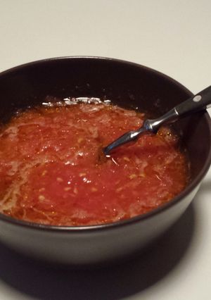 A picture of Catalan "Pa amb Tomàquet" (bread with tomato spread).