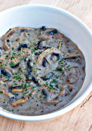 Une photo de Velouté de champignons au xérès