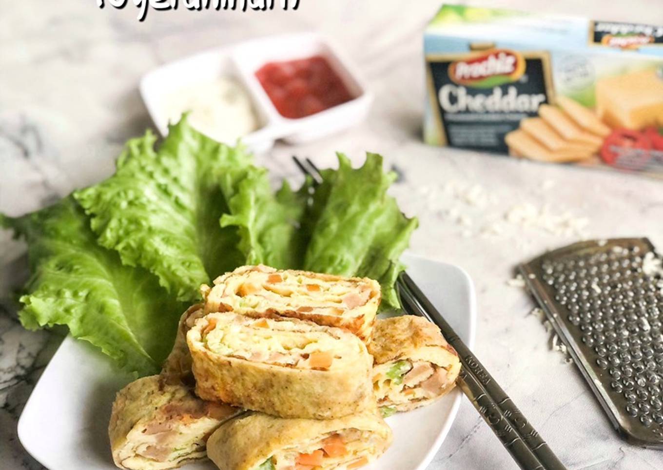 Korean Egg Roll (gyeranmari)