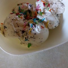 A picture of Vanilla ice cream.