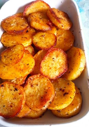 Une photo de Pommes de terre crousti-fondante au four