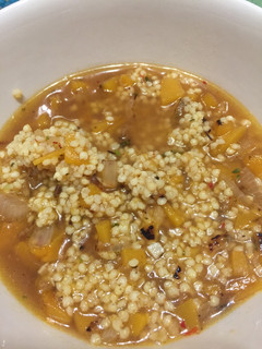 Una foto de Sopa de calabaza y mijo