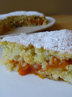 Foto di TORTA DI RISO con albicocche