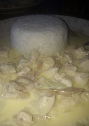 Una foto de Strogonoff de pollo