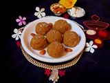 चूरमा लड्डू