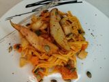 Kürbis-Pasta mit karamellisierten Birnen 🎃🍝