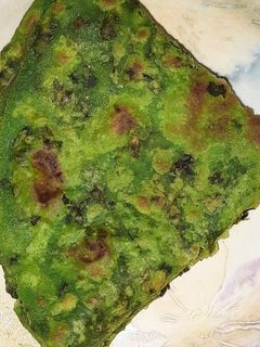 पालक पराठा (palak paratha recipe in Hindi) रेसिपी मुख्य फोटो