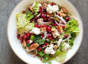 Foto de Salada Fresca de Romã e Queijo Feta