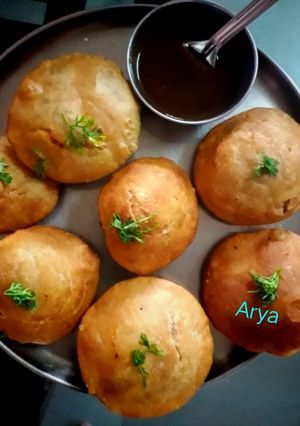 मुंग दाल कचौड़ी (moong dal kachodi reicpe in Hindi) रेसिपी मुख्य फोटो