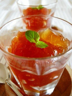 A picture of Wobbly Tea Jelly.