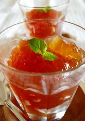 A picture of Wobbly Tea Jelly.