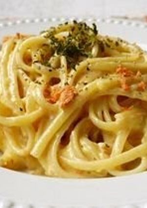 A picture of Simple Salmon Carbonara.