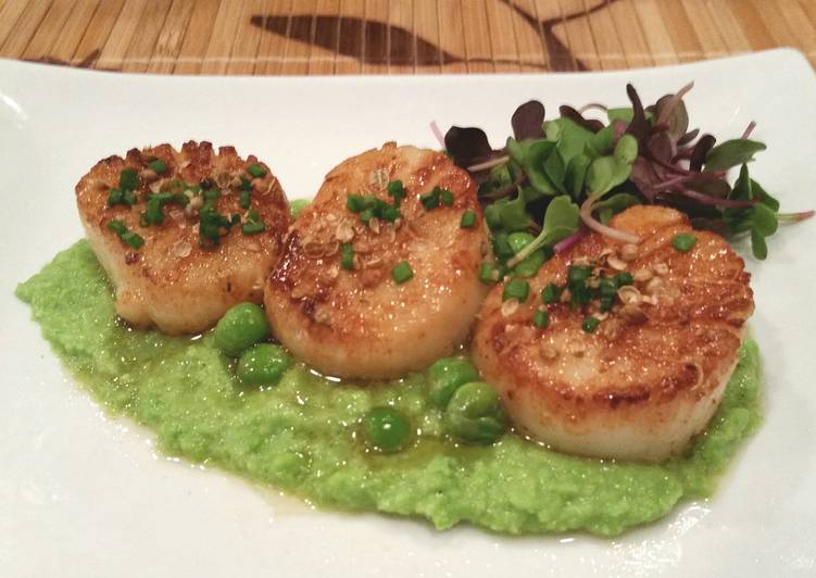 Simple Way to Make Favorite Scallops and Corriander with Sweet Green Pea puree