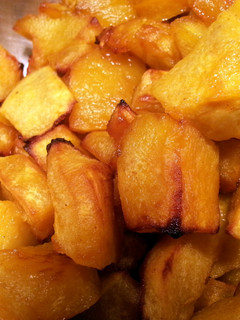 A picture of Glazed Acorn Squash.