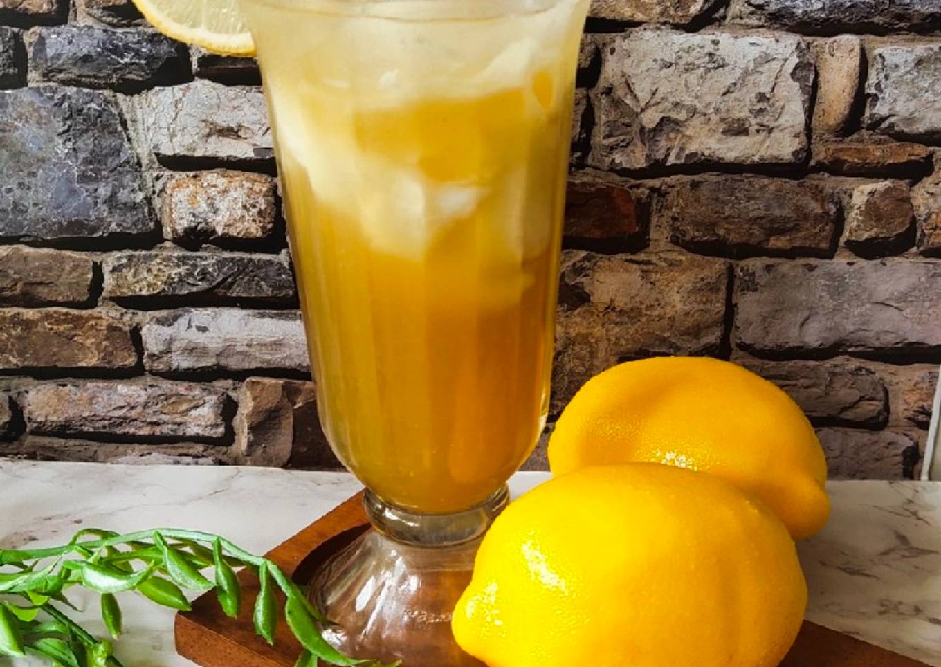 Es Kelapa Muda Lemon Gula Merah