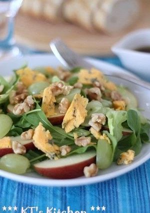 A picture of Blue Cheese, Grape, Apple, and Walnut Salad.