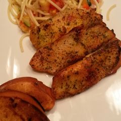 A picture of Mango Noodle Salad and Grilled Tilapia.