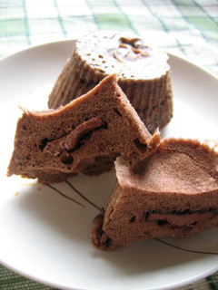 A picture of Molten Chocolate Cake Style Steamed Bread in the Microwave.