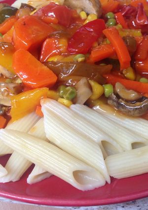 A picture of My Quick Sweet and Sour Veggie Pasta 😜.