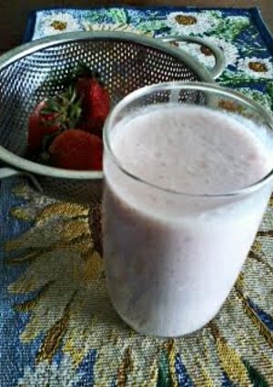 A picture of Strawberry Smoothie.
