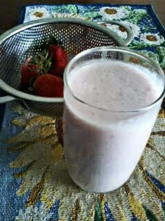 Easy Ways Prepare|Recipe} Strawberry Smoothie the Can Spoil the Tongue, Can Pamper Your Tongue