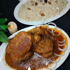 A picture of Murgh Mussallim.