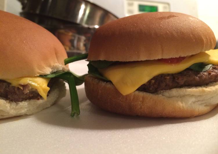 Simple Way to Prepare Homemade Cheeseburger Florentine