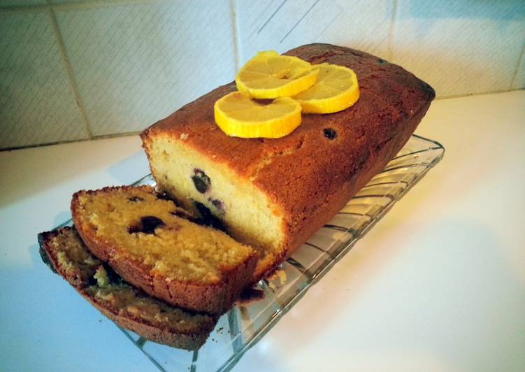 Lemon blueberry cake