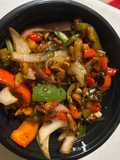 Salteado de Cogumelos com legumes e arroz